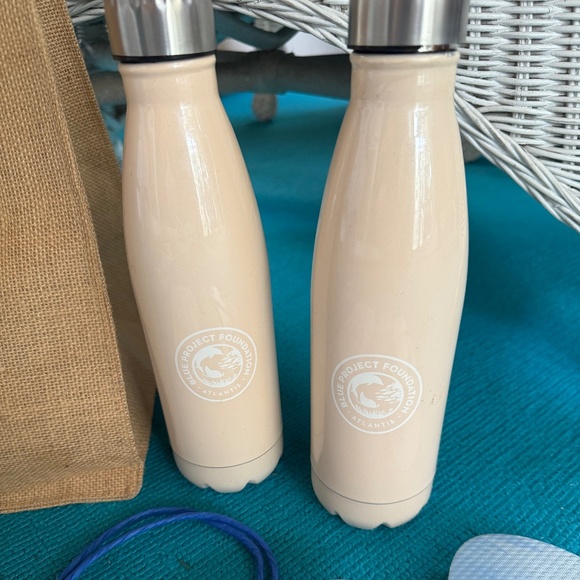 The Cove @ ATLANTIS BAHAMAS Tote, Flip Flops, Water Bottles - Picture 3 of 5